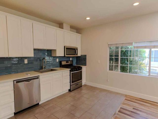 Apartment for rent in Glendale, California