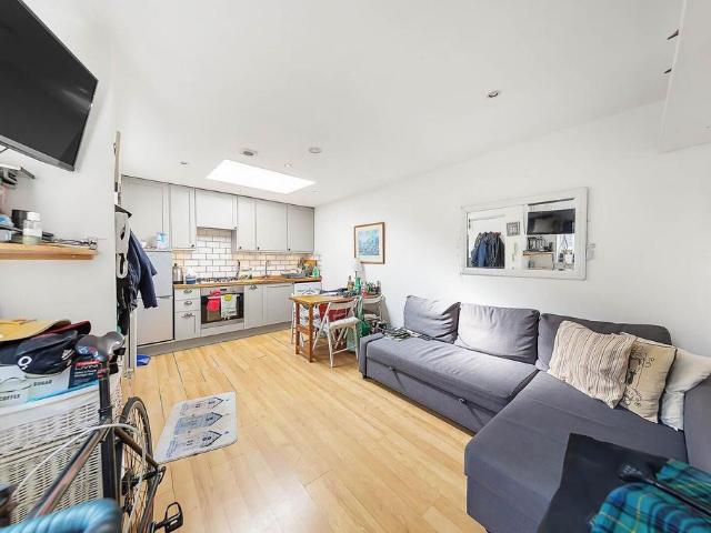 Apartment for rent in Clapham Junction, Greater London