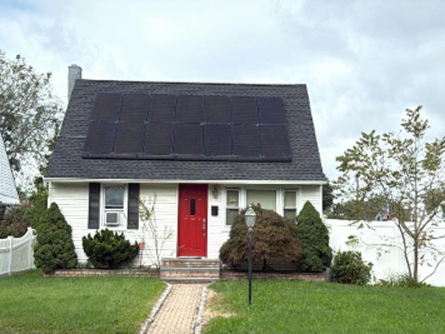 House for sale in Bay Shore, Town of Islip