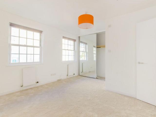 House for rent in Canary Wharf, Greater London