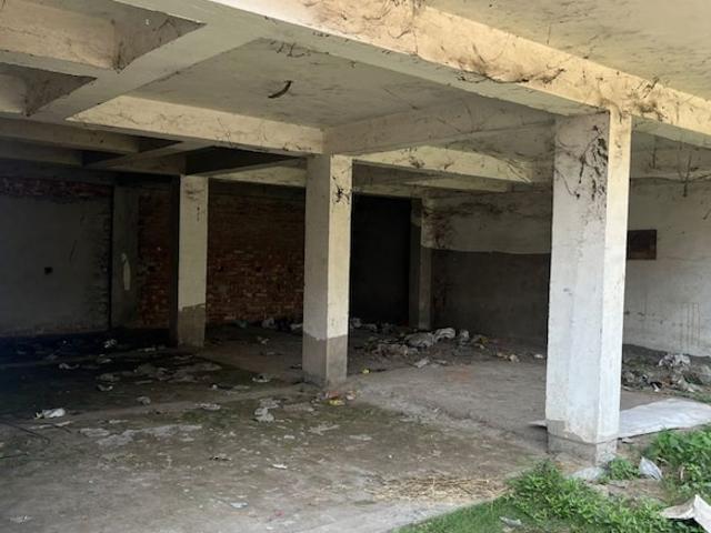 Commercial for sale in Calcutta, West Bengal