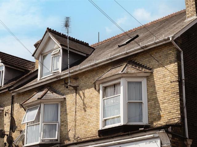 Apartment for rent in Red Hill, Surrey