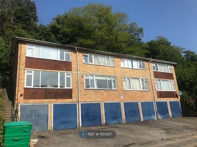 Apartment for rent in Redhill, Reigate and Banstead