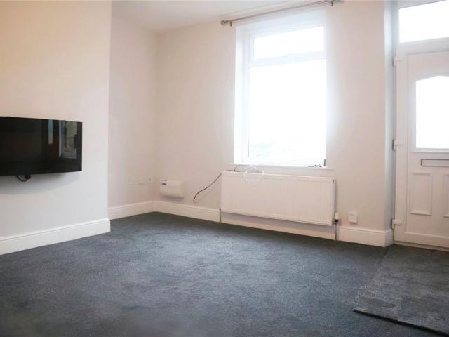 House for rent in Rastrick, West Yorkshire