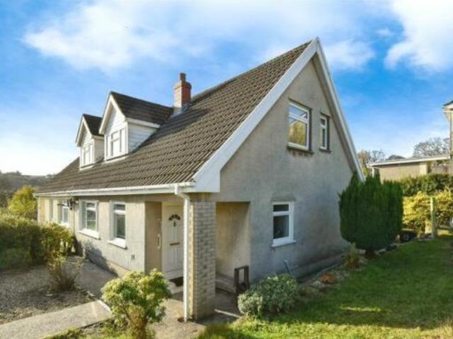 House for sale in Ammanford, Wales