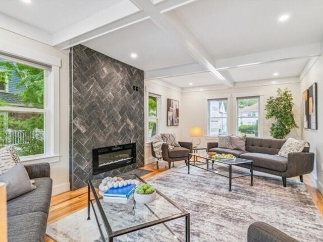 House for sale in Newton