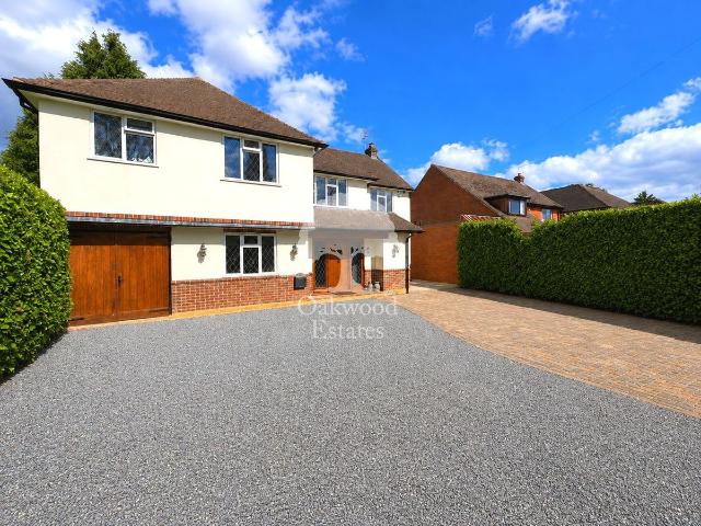 House for rent in Chalfont St. Peter, Denham
