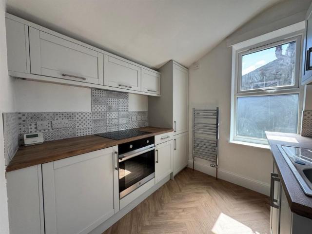 Apartment for rent in Holgate, High Field