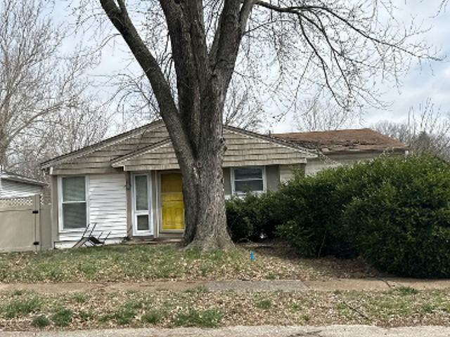 House for sale in Belleville, Illinois