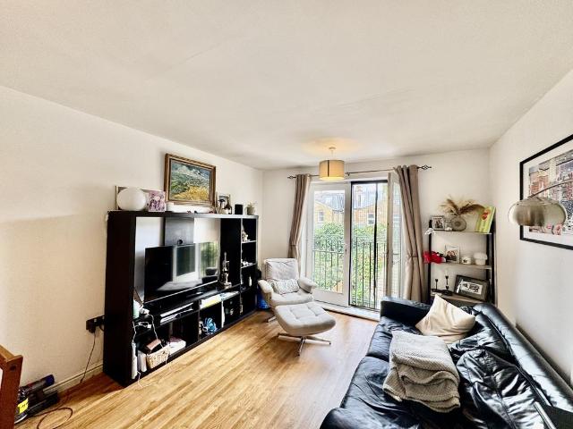 Apartment for rent in Earlsfield, Greater London