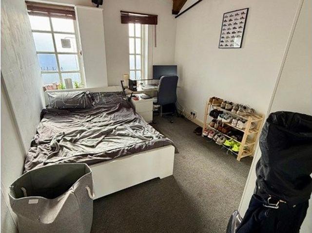 Room for rent in Earlsfield, Greater London