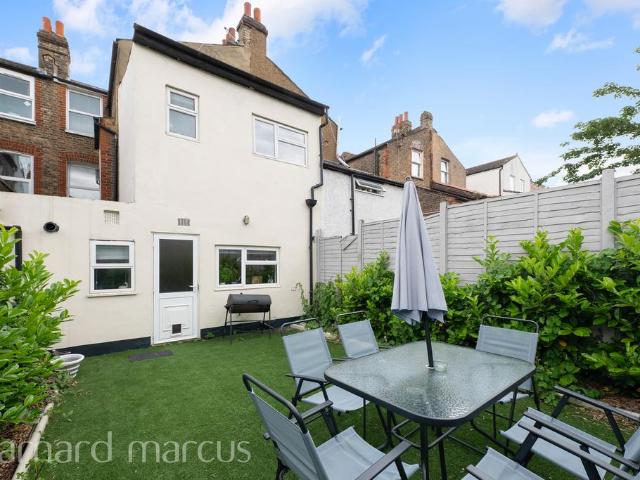 House for rent in Summerstown, Greater London