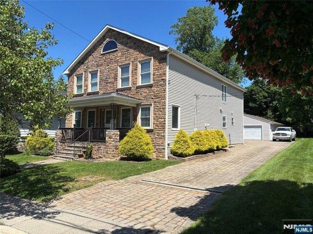 House for sale in Cedar Grove, New Jersey