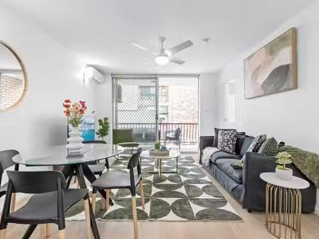 Apartment for rent in Toombul, Queensland