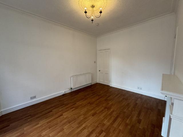 House for rent in Summerston, Scotland