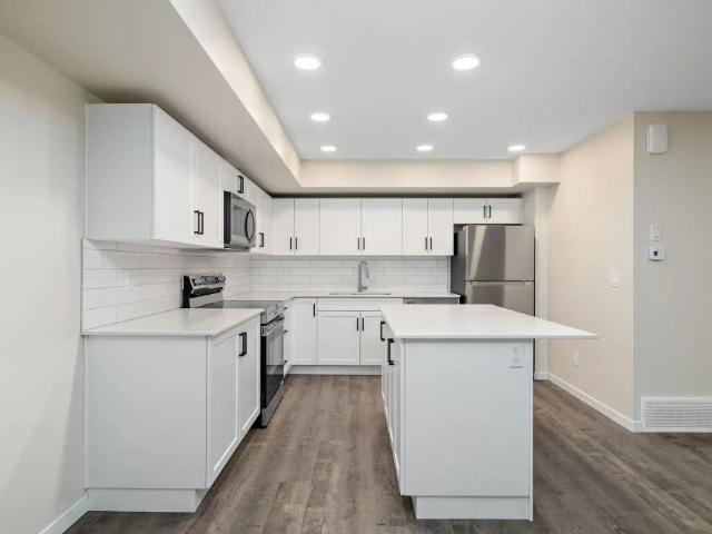 Townhouse for rent in Wedgewood, Alberta