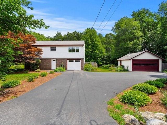 House for sale in Chelmsford, Massachusetts