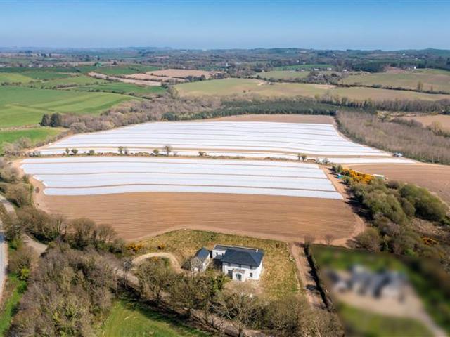 Farm for sale in Screen