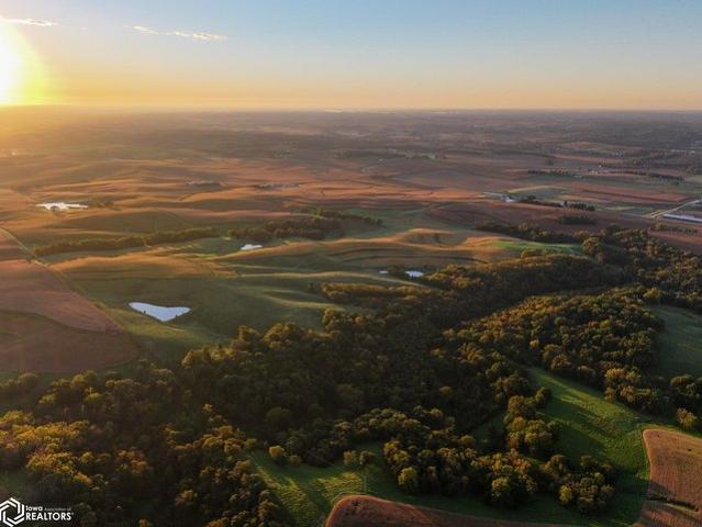Farm for sale in Cascade, Dubuque County
