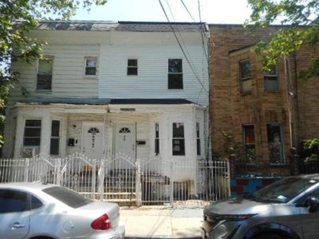 House for sale in Newark