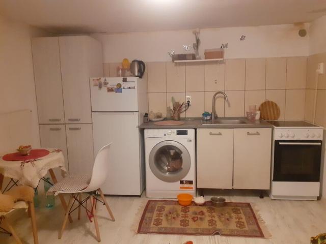 Garsonieră vânzări