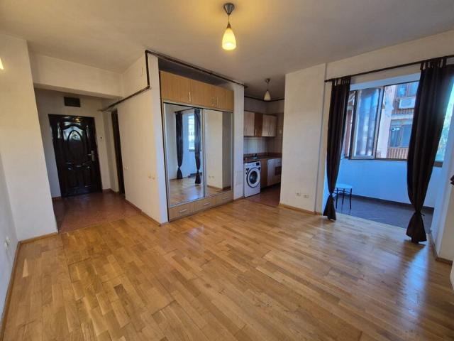 Garsonieră vânzări