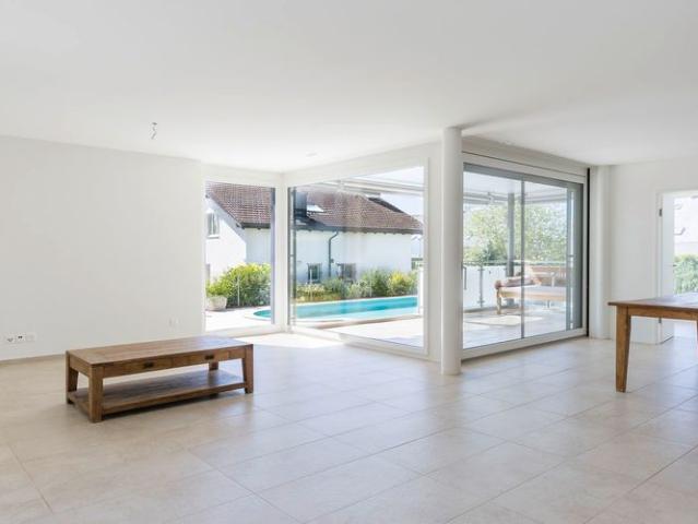 Apartment mieten in Einigen, Zürich