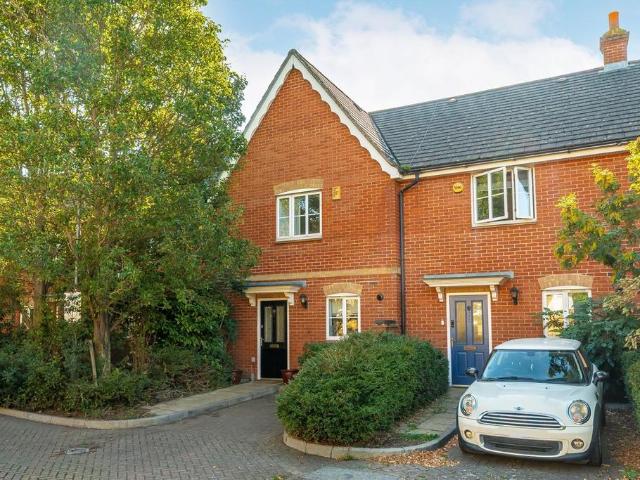 House for rent in Custom House, Greater London