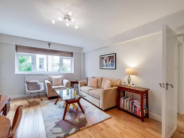 House for rent in Kensal Town, Bayswater