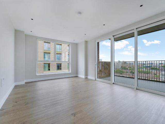 Apartment for rent in Oval, Greater London