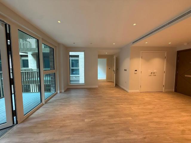 Apartment for rent in Oval, Greater London