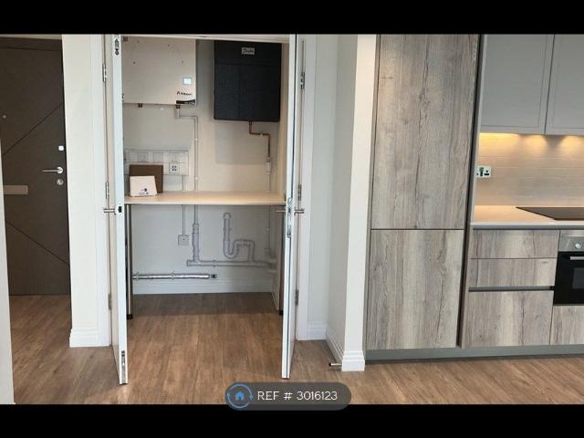 Apartment for rent in Oval, Greater London