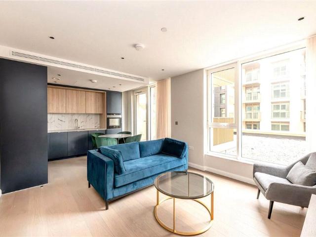 Apartment for rent in Oval, Greater London