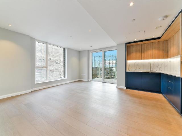Apartment for rent in Oval, Greater London