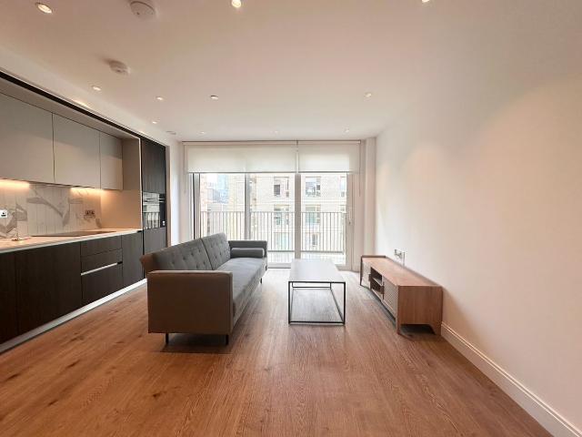 Apartment for rent in Oval, Greater London