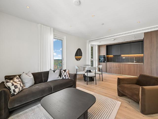 Apartment for rent in Oval, Greater London