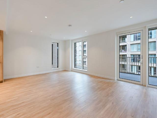 Apartment for rent in Oval, Greater London