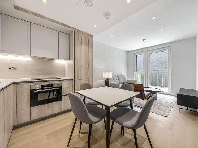 Apartment for rent in Oval, Greater London