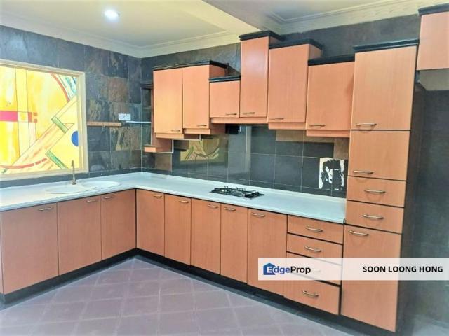 House for sale in Petaling, Damansara Damai