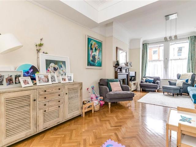 Apartment for rent in Balham, Greater London