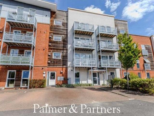 House for sale in Maidenhall, Key Street
