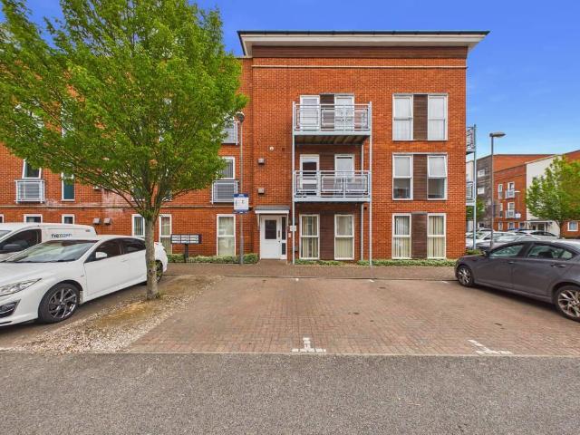 Apartment for rent in Maidenhall, Key Street
