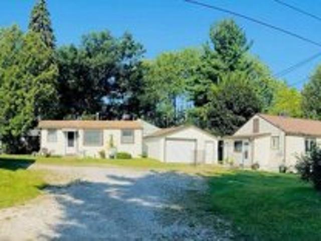 House for sale in Houghton Lake