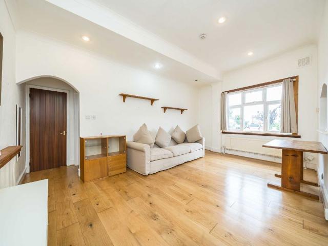 House for rent in Furzedown, Greater London