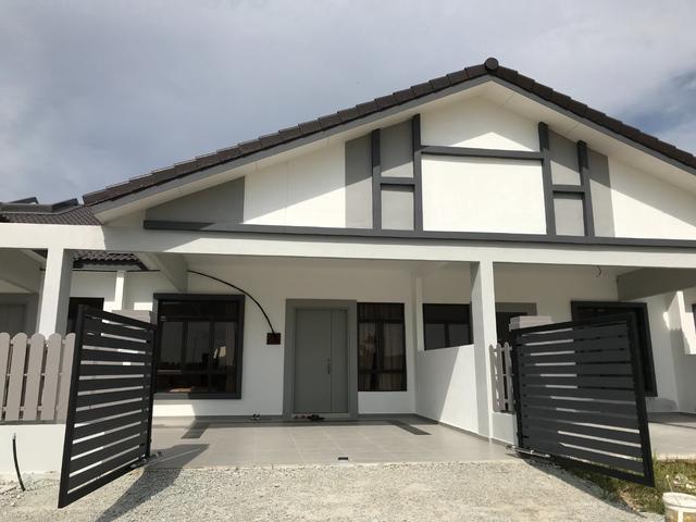 Terraced House for sale in Malaka