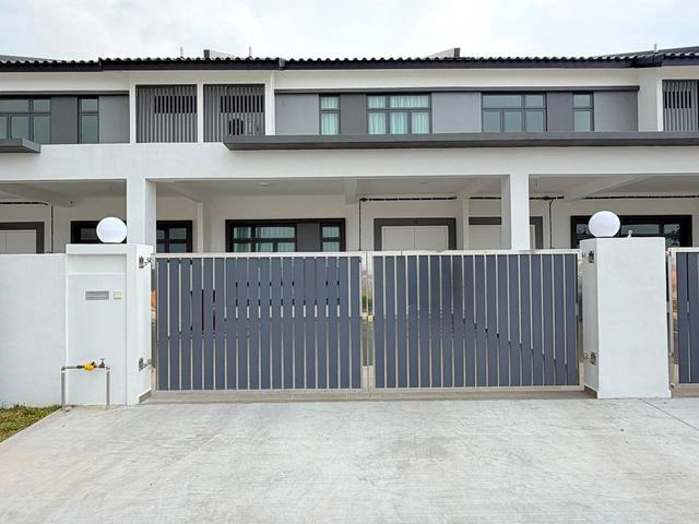 Terraced House for sale in Kluang