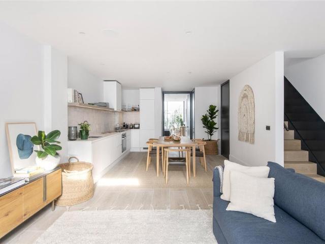 Apartment for rent in Kensington, Greater London