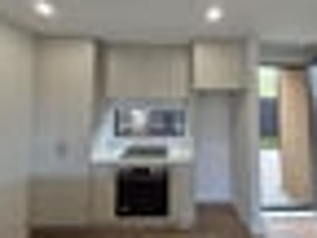 Townhouse for rent in Greerton South, Greerton