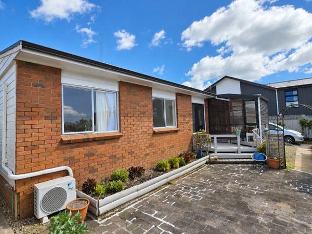 House for rent in Greerton South, Greerton