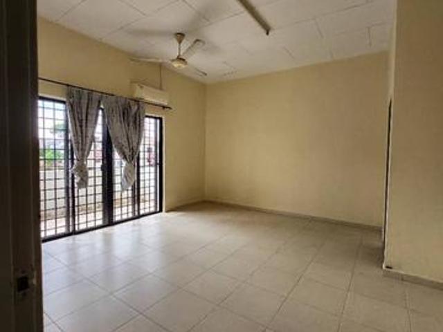 Residential House for rent in Malaka